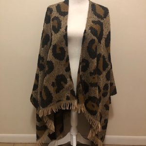 Reversible Leopard print poncho from Buckle